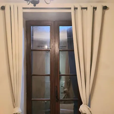 Δωμάτια σε οικογενειακή κατοικία Maison De L'imperatrice - Empress House *