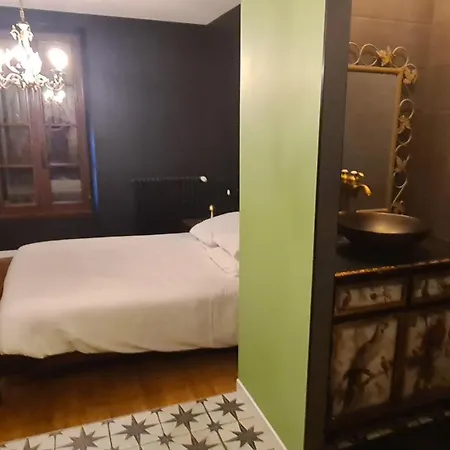 Maison De L'imperatrice - Empress House Δωμάτια σε οικογενειακή κατοικία Mougon
